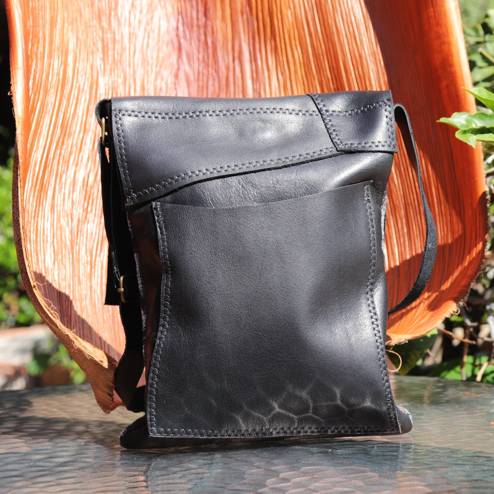 Dark purse hot sale